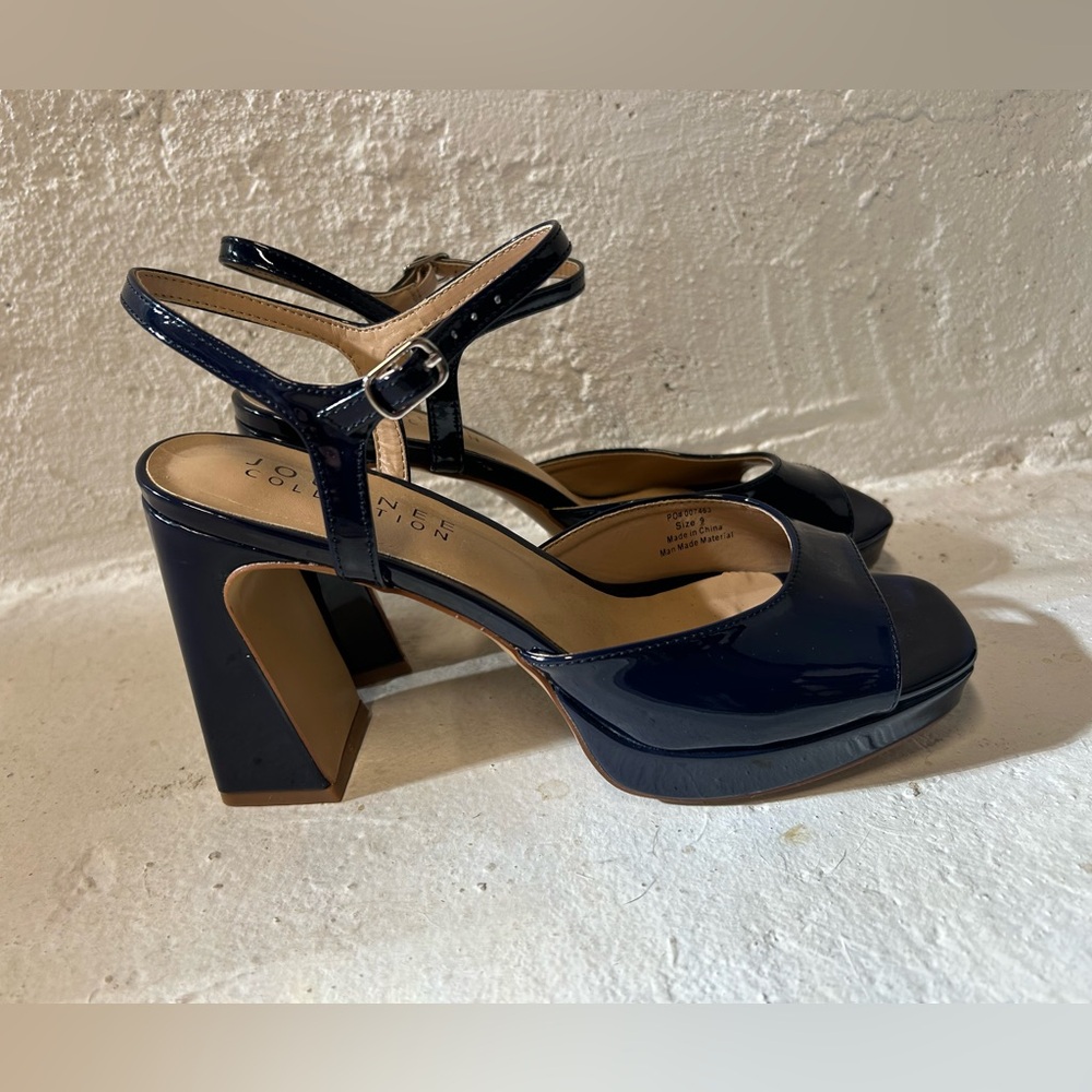 Chunky blue open toes heels